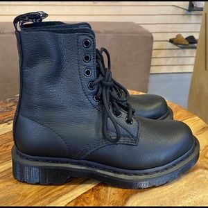 *NEW* Dr. Martens 1460 Pascal Mono 24479001 Dr Marten